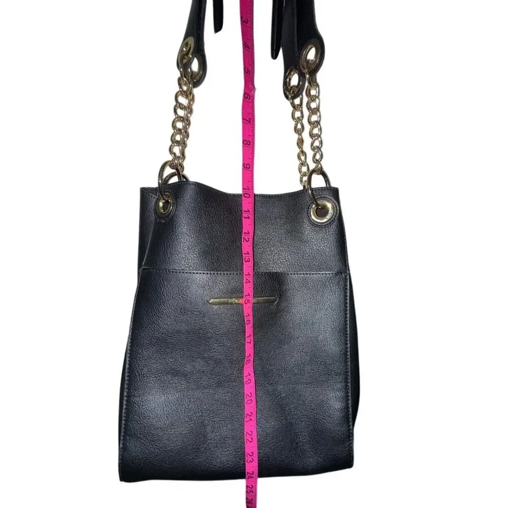 UEC STEVE MADDEN HUGE BLACK LEATHER TOTE GOLD CHAIN BLACK SUEDE INTERIOR - Picture 10 of 13